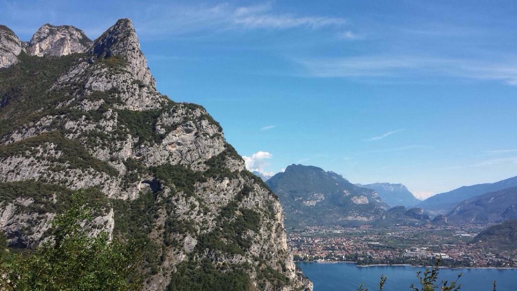 Appartamento San Faustino Torri Del Benaco Bilik gambar