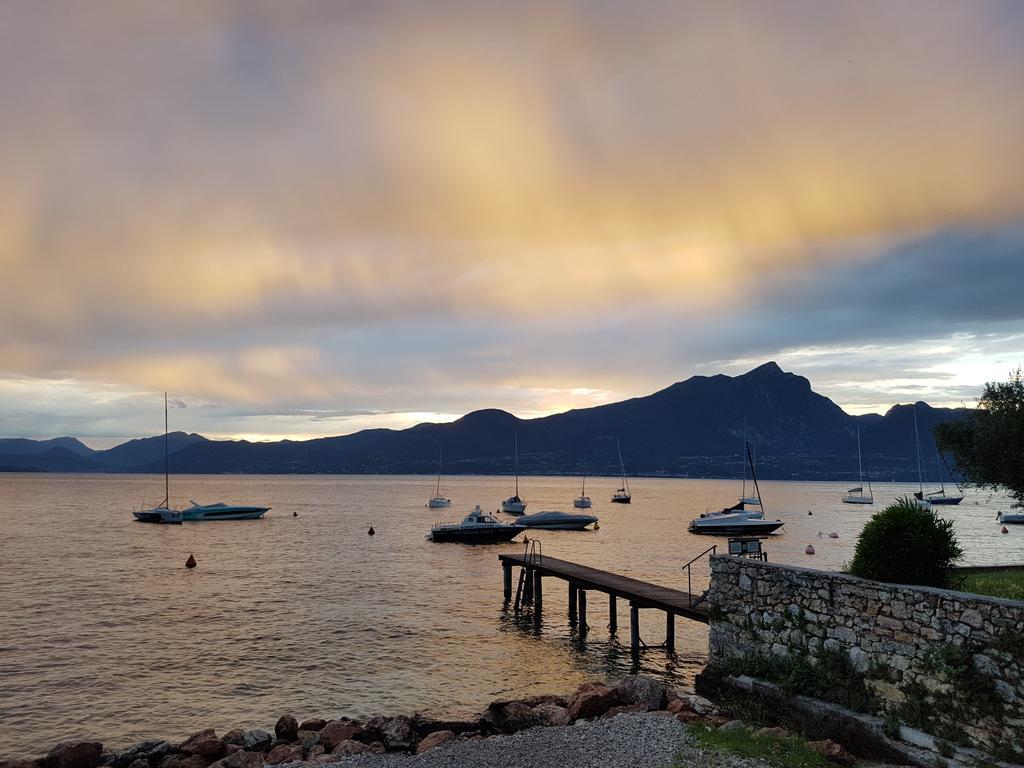 Appartamento San Faustino Torri Del Benaco Luaran gambar